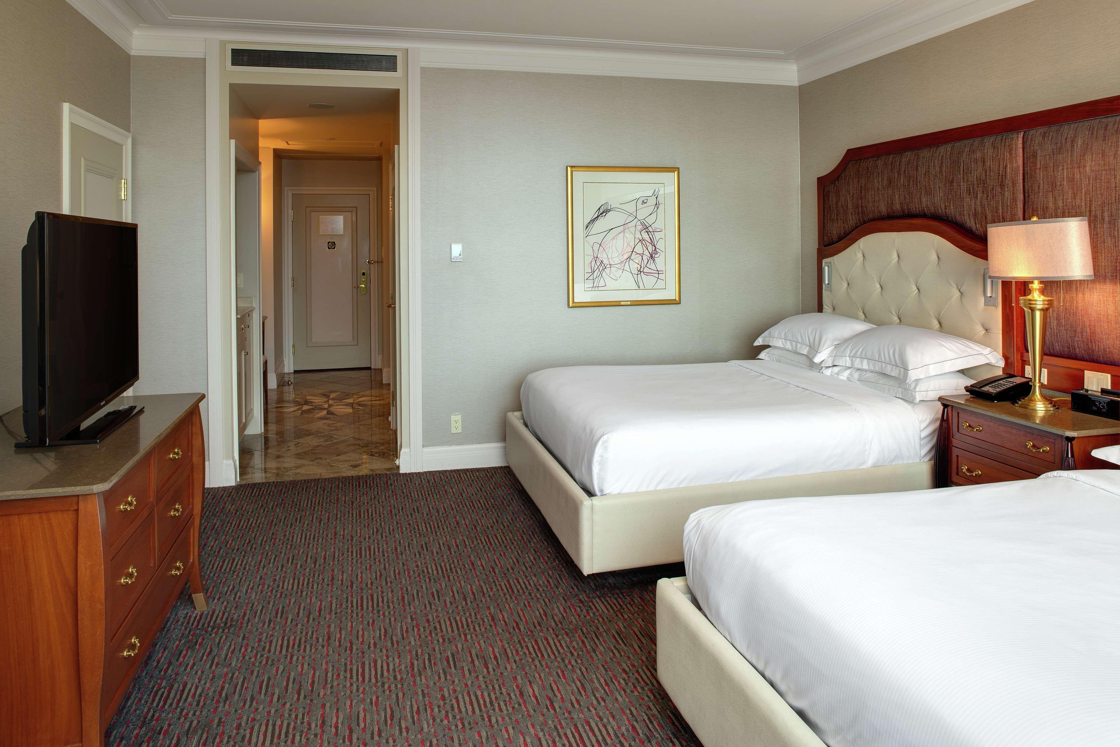 Hilton Lac-Leamy Гатино Экстерьер фото