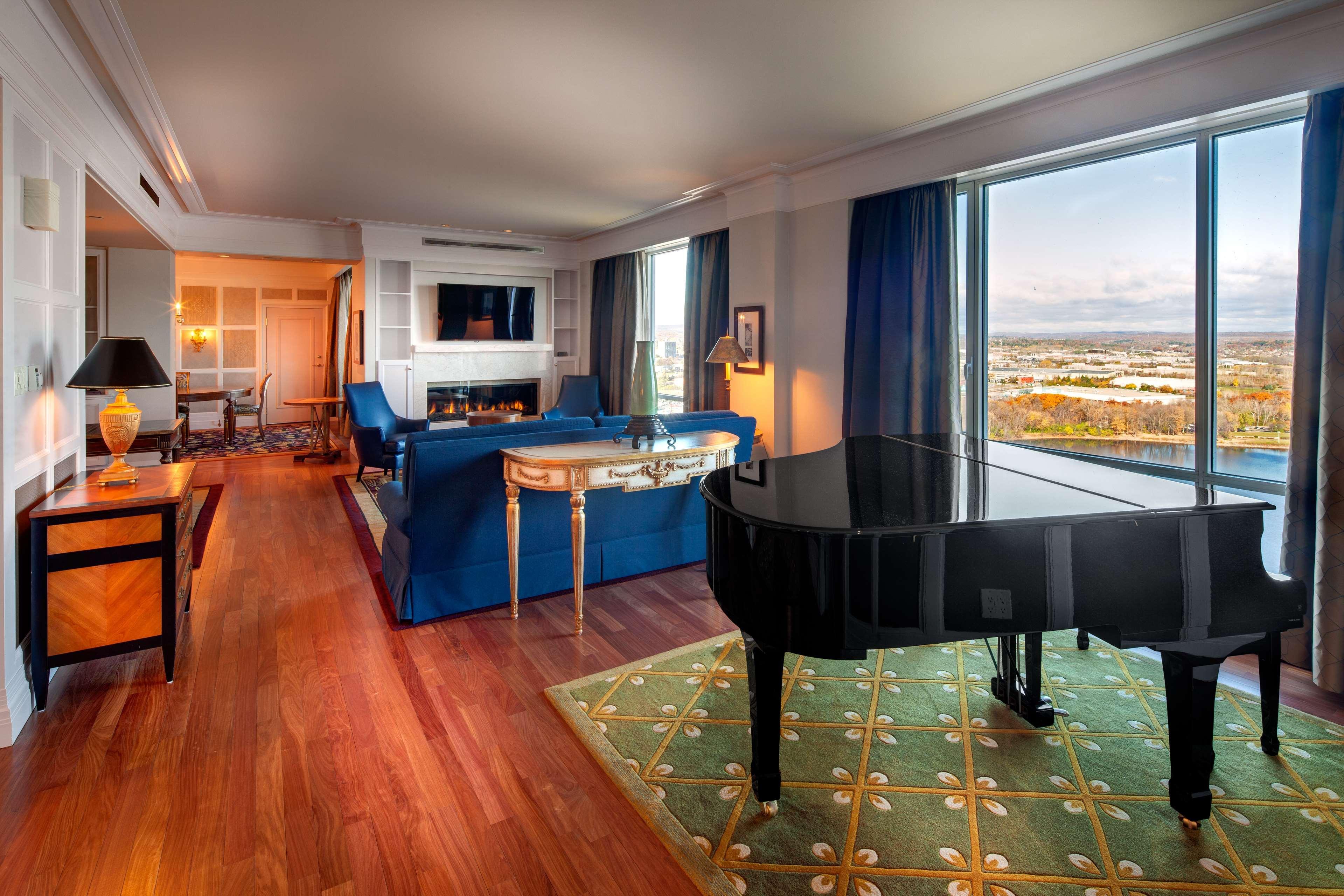 Hilton Lac-Leamy Гатино Экстерьер фото