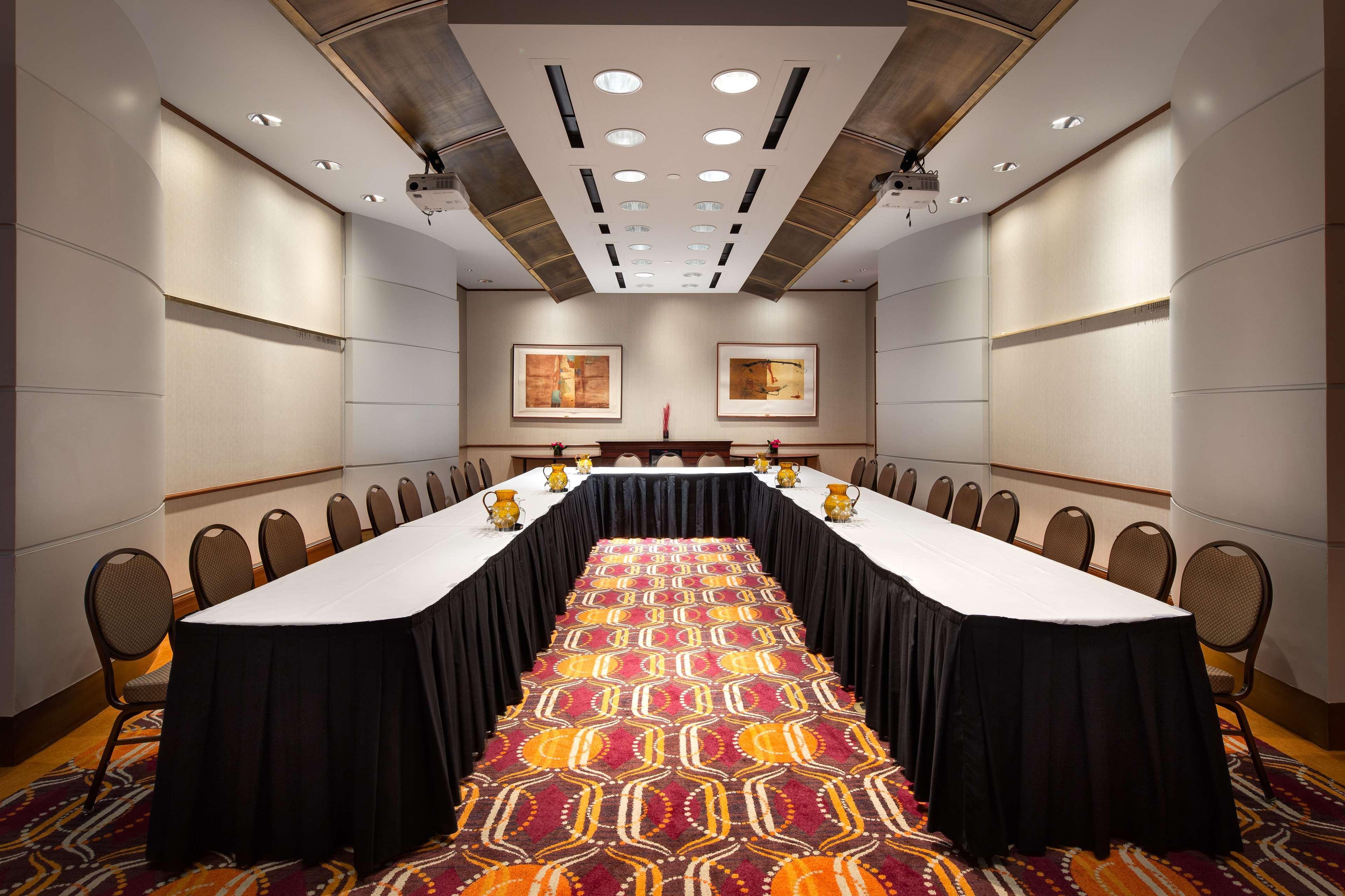 Hilton Lac-Leamy Гатино Экстерьер фото